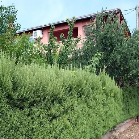 Apartments By The Sea Gornji Karin, Novigrad - 11806 Апартаменты *